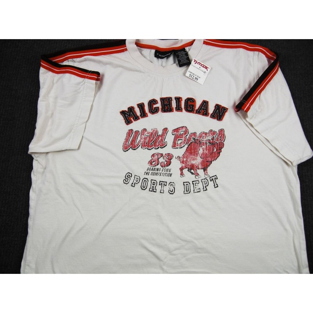 Michigan Wild Boars Men's Vintage T-Shirt Size Large NWT Cream